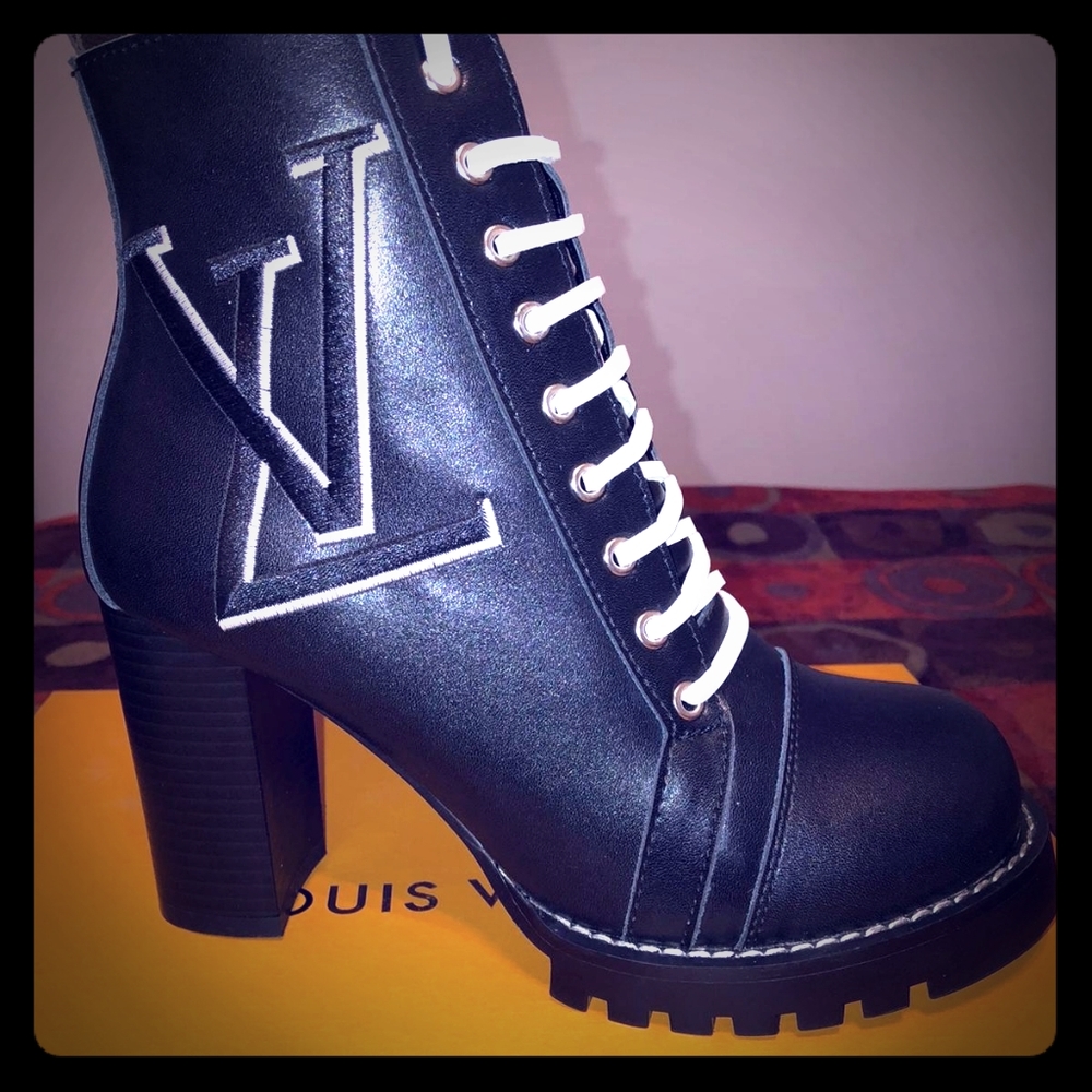 Black leather LV BOOT
